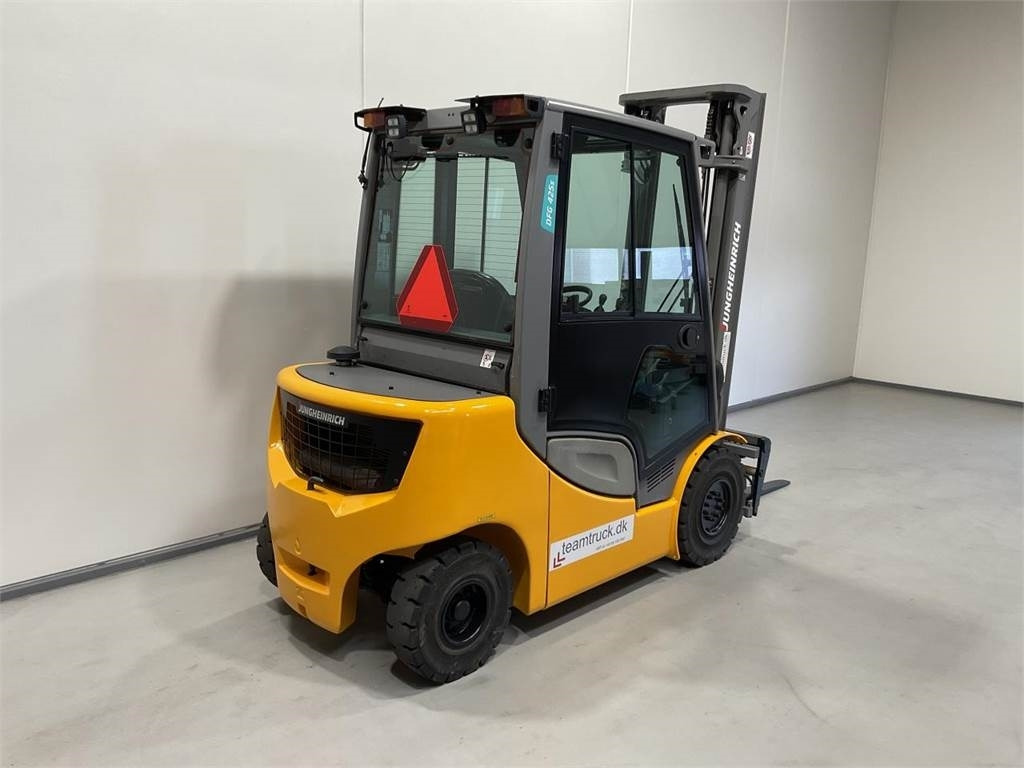 Jungheinrich DFG 425S - Chariot élévateur diesel: photos 2 Jungheinrich DFG 425S - Chariot élévateur diesel: photos 2