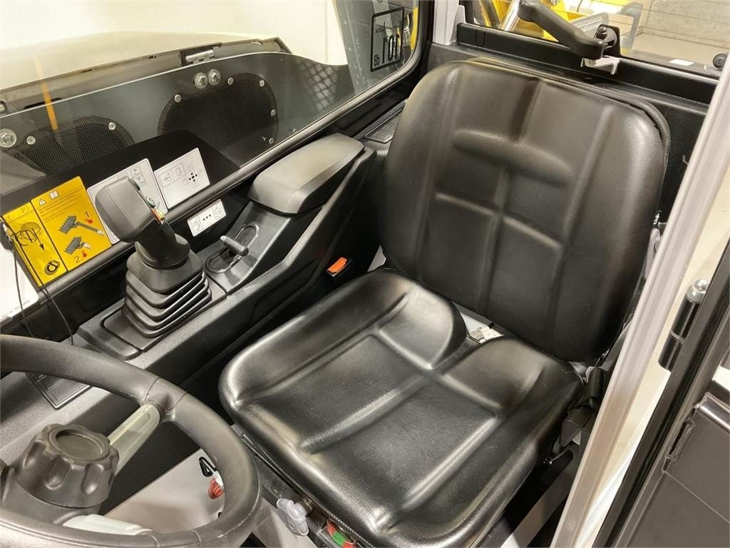 Wacker Neuson TH412  - Nacelle télescopique: photos 5 Wacker Neuson TH412  - Nacelle télescopique: photos 5