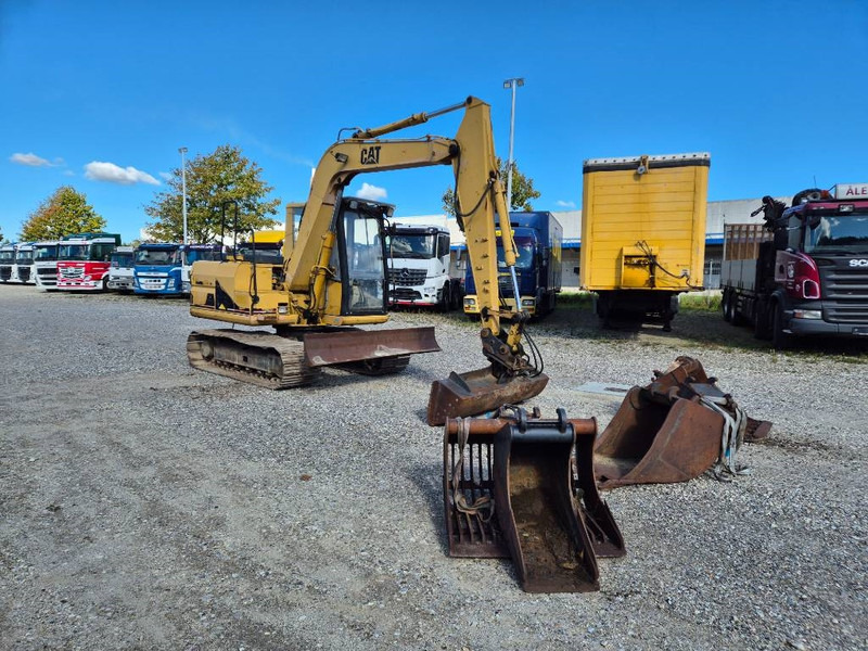 Cat 307 with extra buckets - Mini pelle: photos 3 Cat 307 with extra buckets - Mini pelle: photos 3