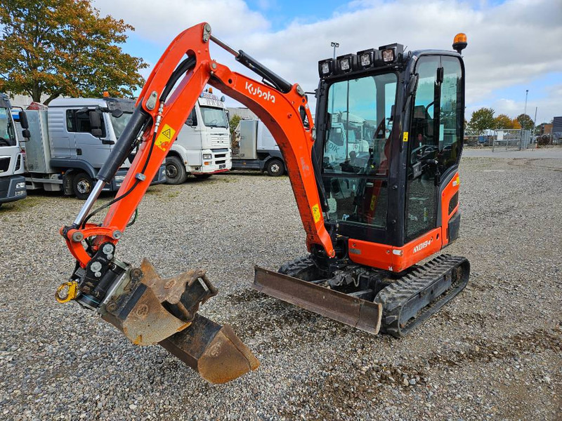 Kubota KX 19-4 //Tiltman // 3 buckets - Mini pelle: photos 1 Kubota KX 19-4 //Tiltman // 3 buckets - Mini pelle: photos 1