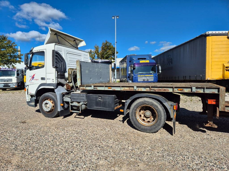 Volvo FM 300 // 4x2 // Manuel - Tracteur routier: photos 3 Volvo FM 300 // 4x2 // Manuel - Tracteur routier: photos 3
