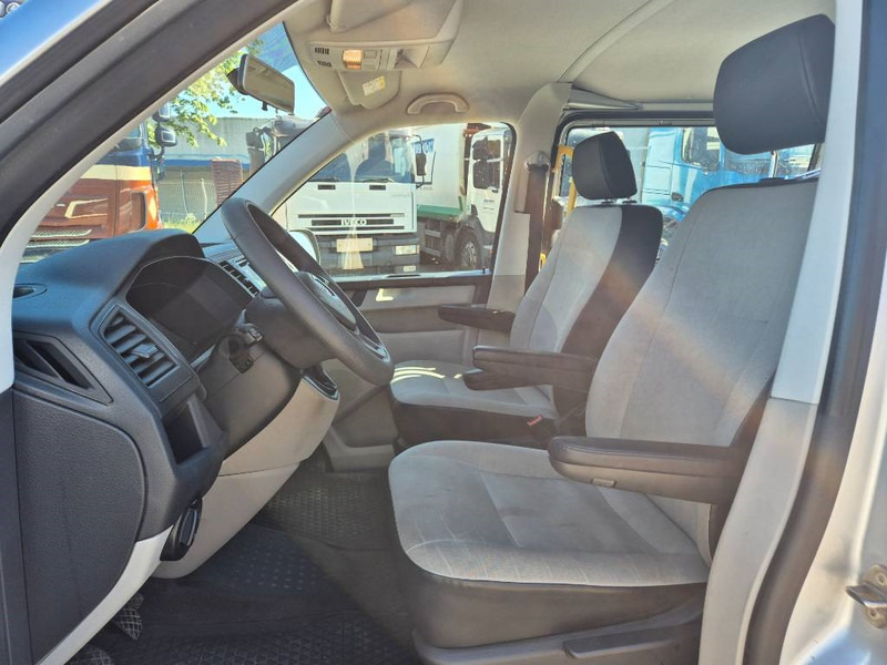 Voiture Volkswagen Transporter 2,0 TDi 102 Kombi lang 4d 9 prs: photos 14
