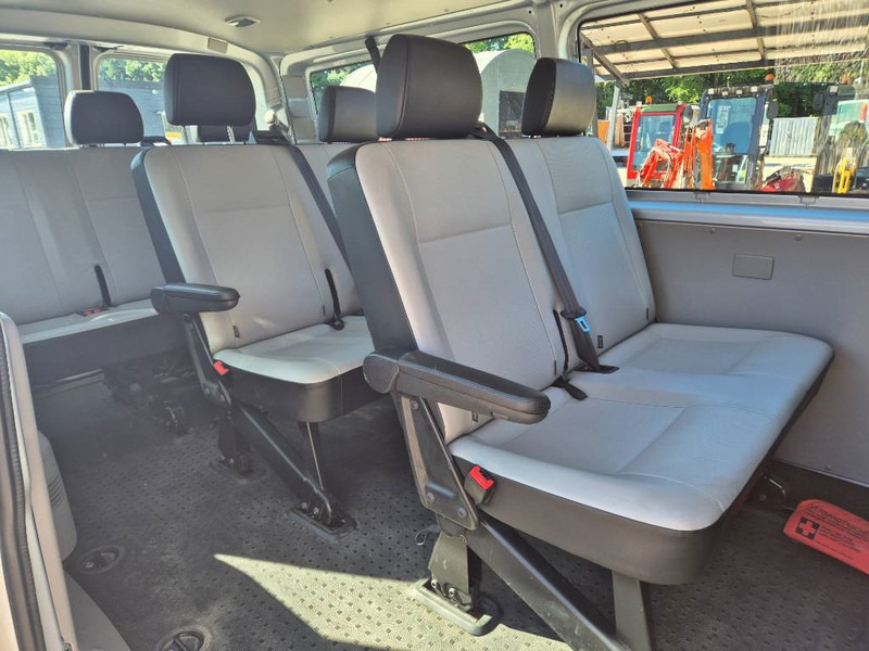 Voiture Volkswagen Transporter 2,0 TDi 102 Kombi lang 4d 9 prs: photos 15