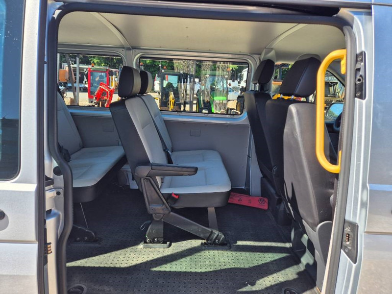 Voiture Volkswagen Transporter 2,0 TDi 102 Kombi lang 4d 9 prs: photos 17