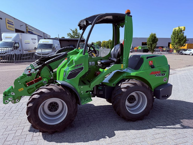 Avant 860i TDL + 1900kg 3.5 mtr 30km/h - Chargeuse sur pneus: photos 2 Avant 860i TDL + 1900kg 3.5 mtr 30km/h - Chargeuse sur pneus: photos 2