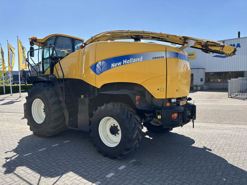 New Holland FR9050 - Ensileuse: photos 2 New Holland FR9050 - Ensileuse: photos 2