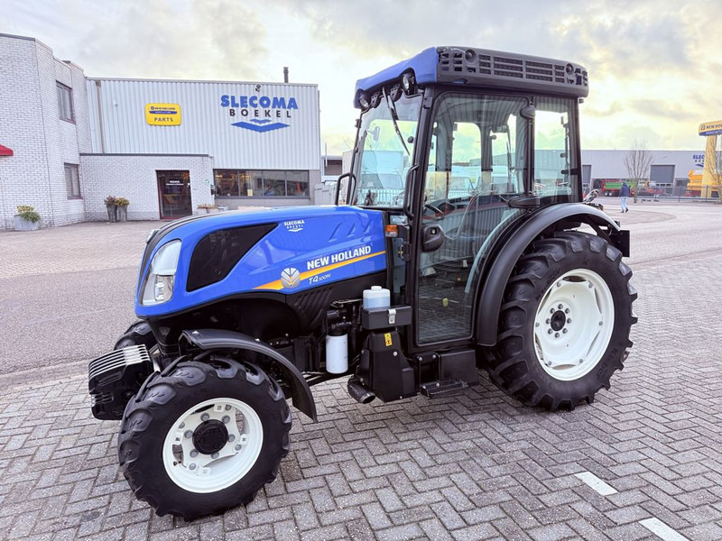 New Holland T4.100N BlueCab4 Supersteer - Tracteur agricole: photos 1 New Holland T4.100N BlueCab4 Supersteer - Tracteur agricole: photos 1