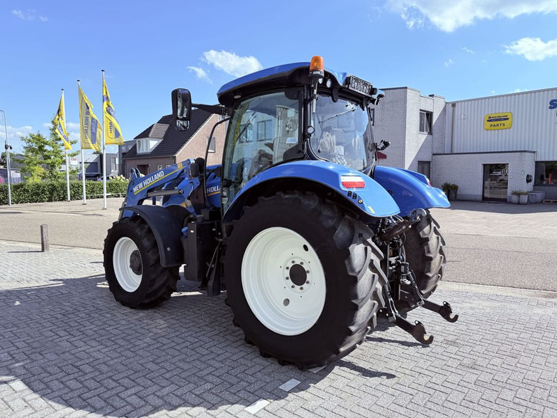 New Holland T6.165 AC + TL750 Voorlader - Tracteur agricole: photos 2 New Holland T6.165 AC + TL750 Voorlader - Tracteur agricole: photos 2