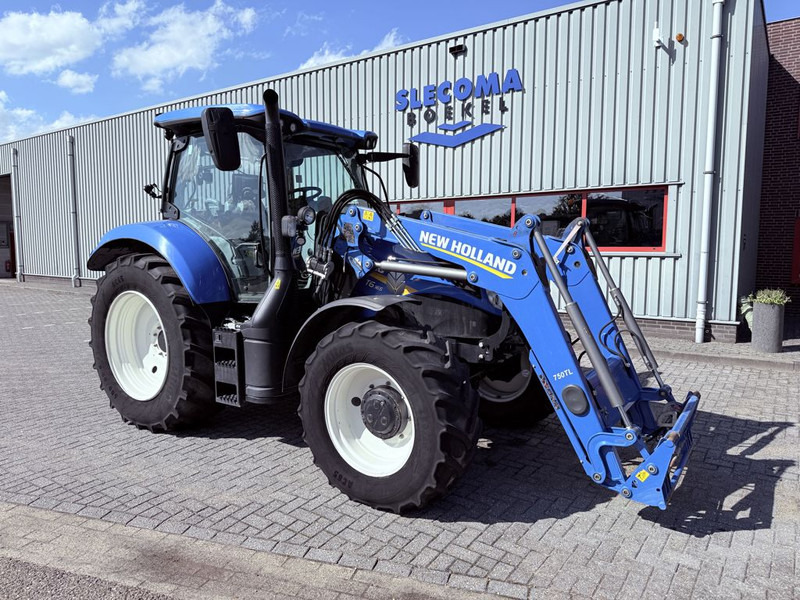 New Holland T6.165 AC + TL750 Voorlader - Tracteur agricole: photos 4 New Holland T6.165 AC + TL750 Voorlader - Tracteur agricole: photos 4