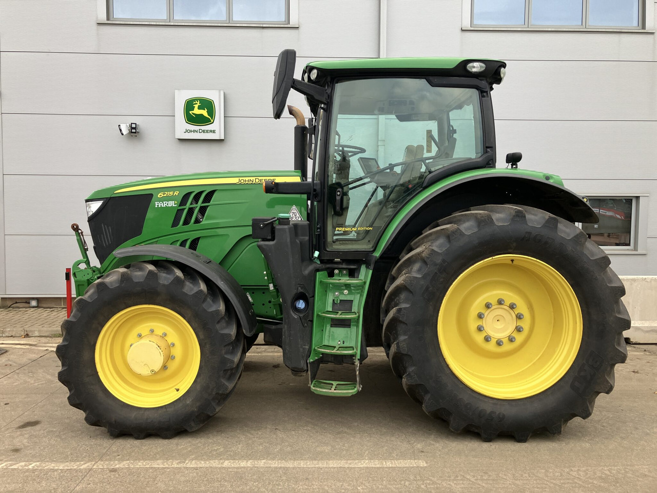 John Deere 6215R - Tracteur agricole: photos 2 John Deere 6215R - Tracteur agricole: photos 2