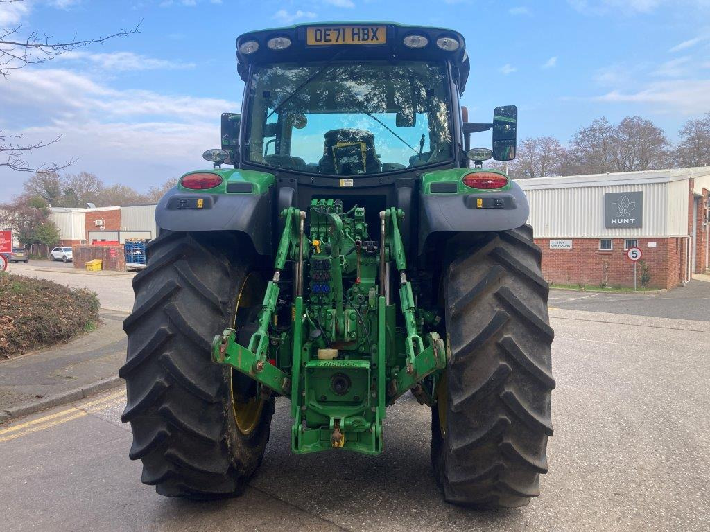 John Deere 6215R - Tracteur agricole: photos 4 John Deere 6215R - Tracteur agricole: photos 4
