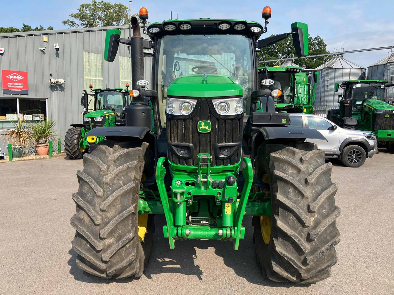 John Deere 6R 215 - Tracteur agricole: photos 4 John Deere 6R 215 - Tracteur agricole: photos 4