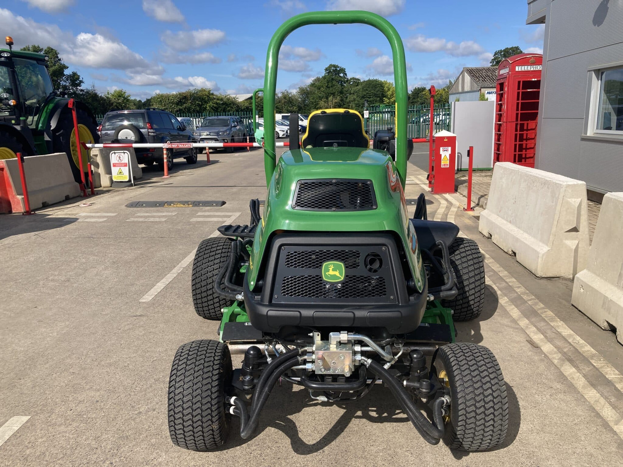 John Deere 8800A 5 pod rotary mower - Motofaucheuse: photos 4 John Deere 8800A 5 pod rotary mower - Motofaucheuse: photos 4