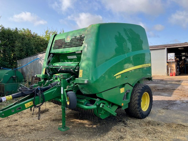 John Deere 960 - Matériel de fenaison: photos 1 John Deere 960 - Matériel de fenaison: photos 1