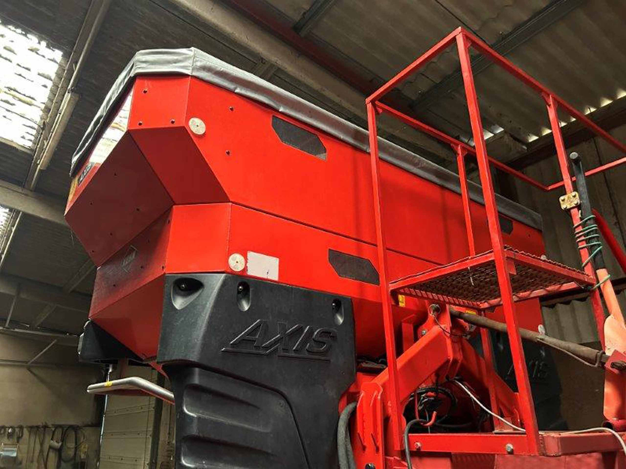 Kuhn Axis 40.2 H-EMC-W - Distributeur d'engrais: photos 4 Kuhn Axis 40.2 H-EMC-W - Distributeur d'engrais: photos 4