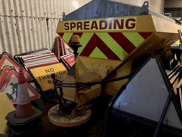 Vale TS3000 Trailed Salt Spreader - Distributeur d'engrais: photos 2 Vale TS3000 Trailed Salt Spreader - Distributeur d'engrais: photos 2