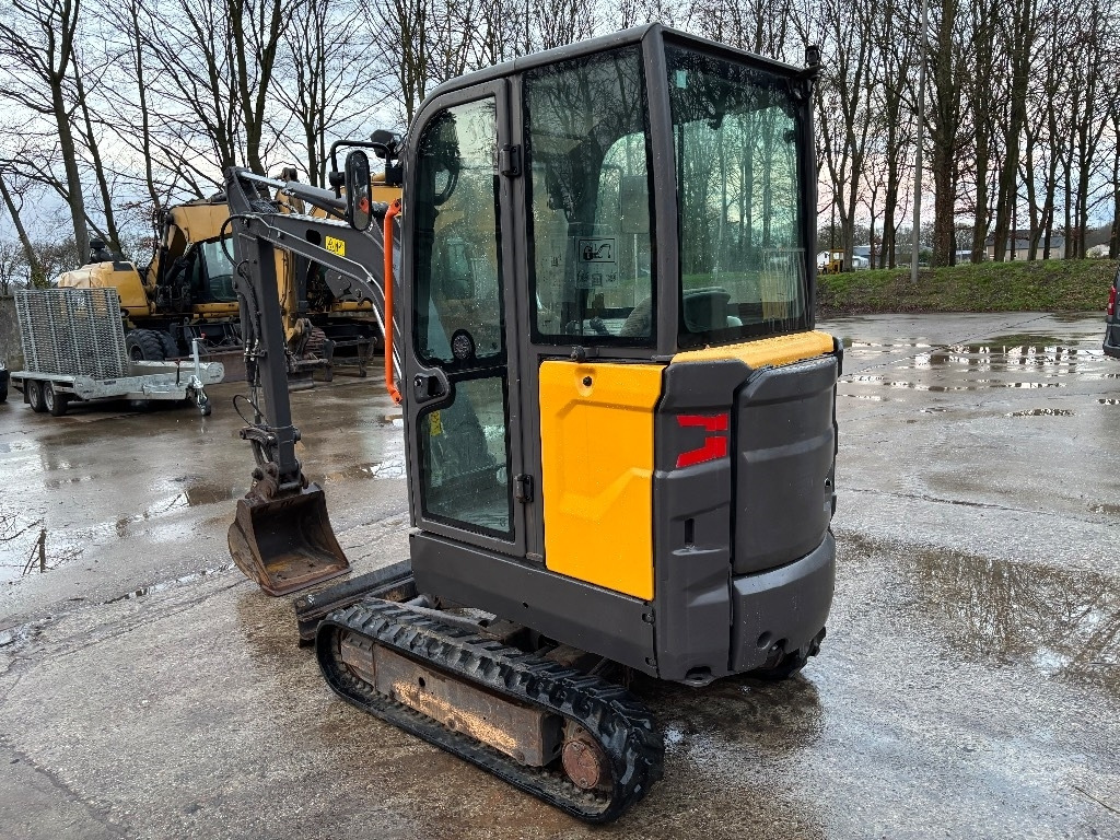 Volvo EC 20 E - Mini pelle: photos 3 Volvo EC 20 E - Mini pelle: photos 3