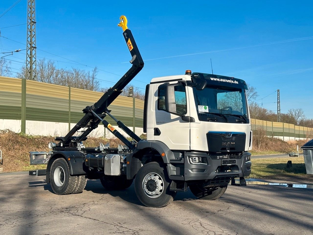 Camion ampliroll, Camion grue MAN TGM 18.320 4x4 Euro 6e Hyva 12-45: photos 10