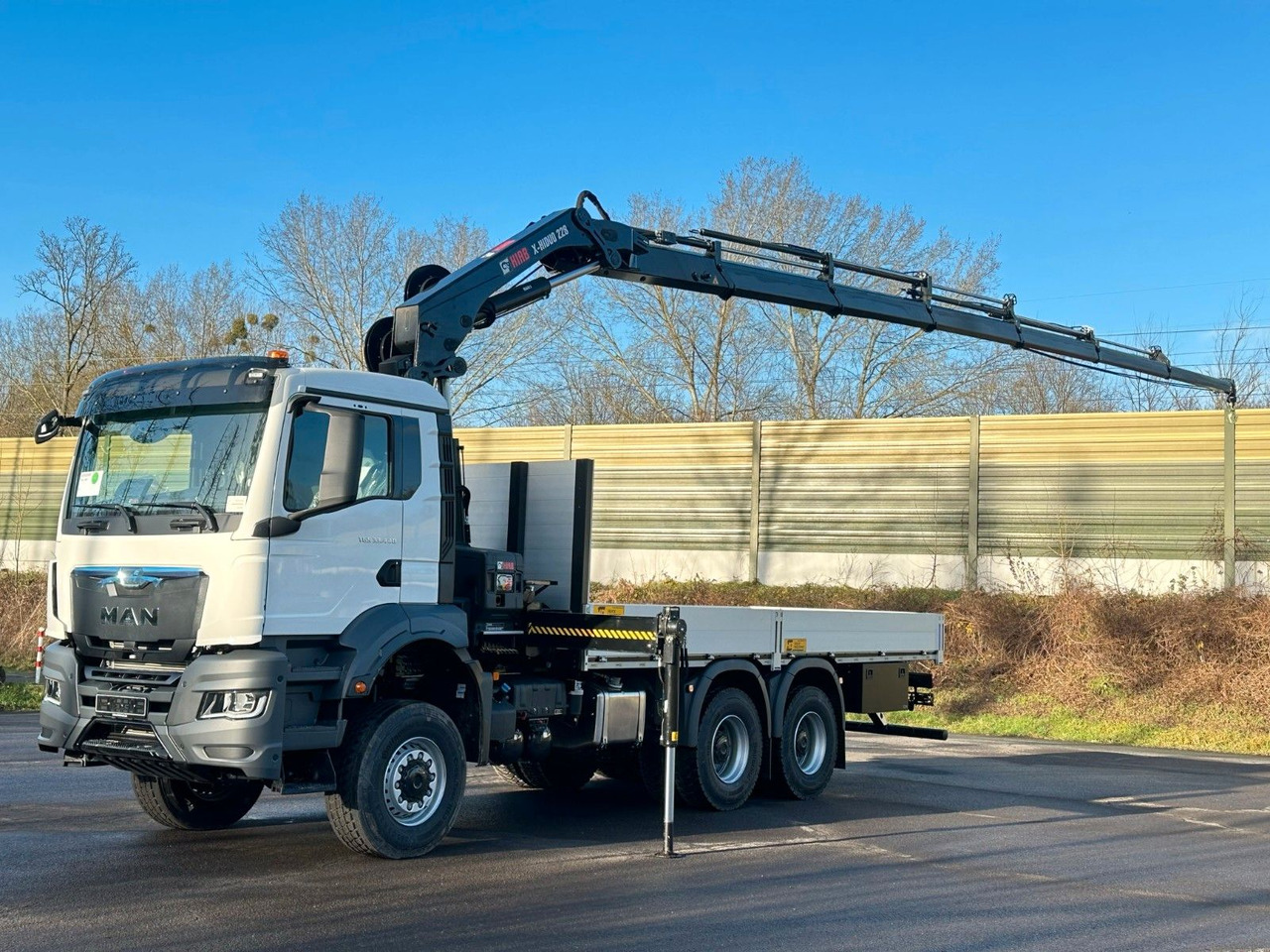 MAN TGS 33.440 6x6 Kran HIAB 228-6 - Camion plateau, Camion grue: photos 1 MAN TGS 33.440 6x6 Kran HIAB 228-6 - Camion plateau, Camion grue: photos 1