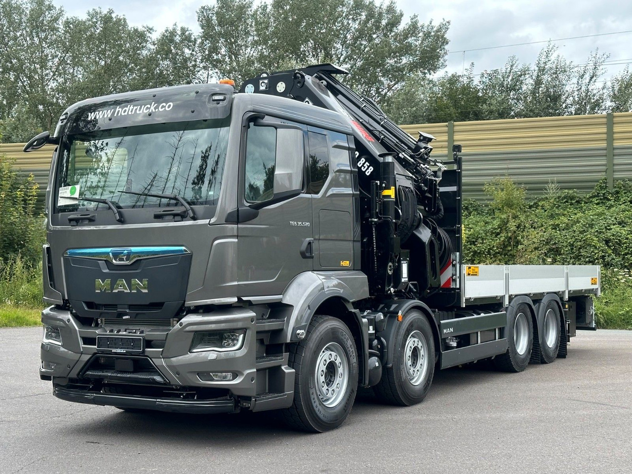 MAN TGS 35.520 8x4 BL HIAB X-HiPro858E-8 & Jib150x-6 - Camion grue: photos 3 MAN TGS 35.520 8x4 BL HIAB X-HiPro858E-8 & Jib150x-6 - Camion grue: photos 3
