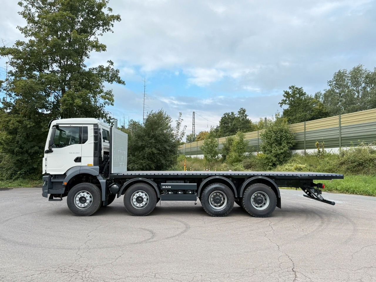 MAN TGS 41.400 BB 8X4 - Camion plateau: photos 3 MAN TGS 41.400 BB 8X4 - Camion plateau: photos 3
