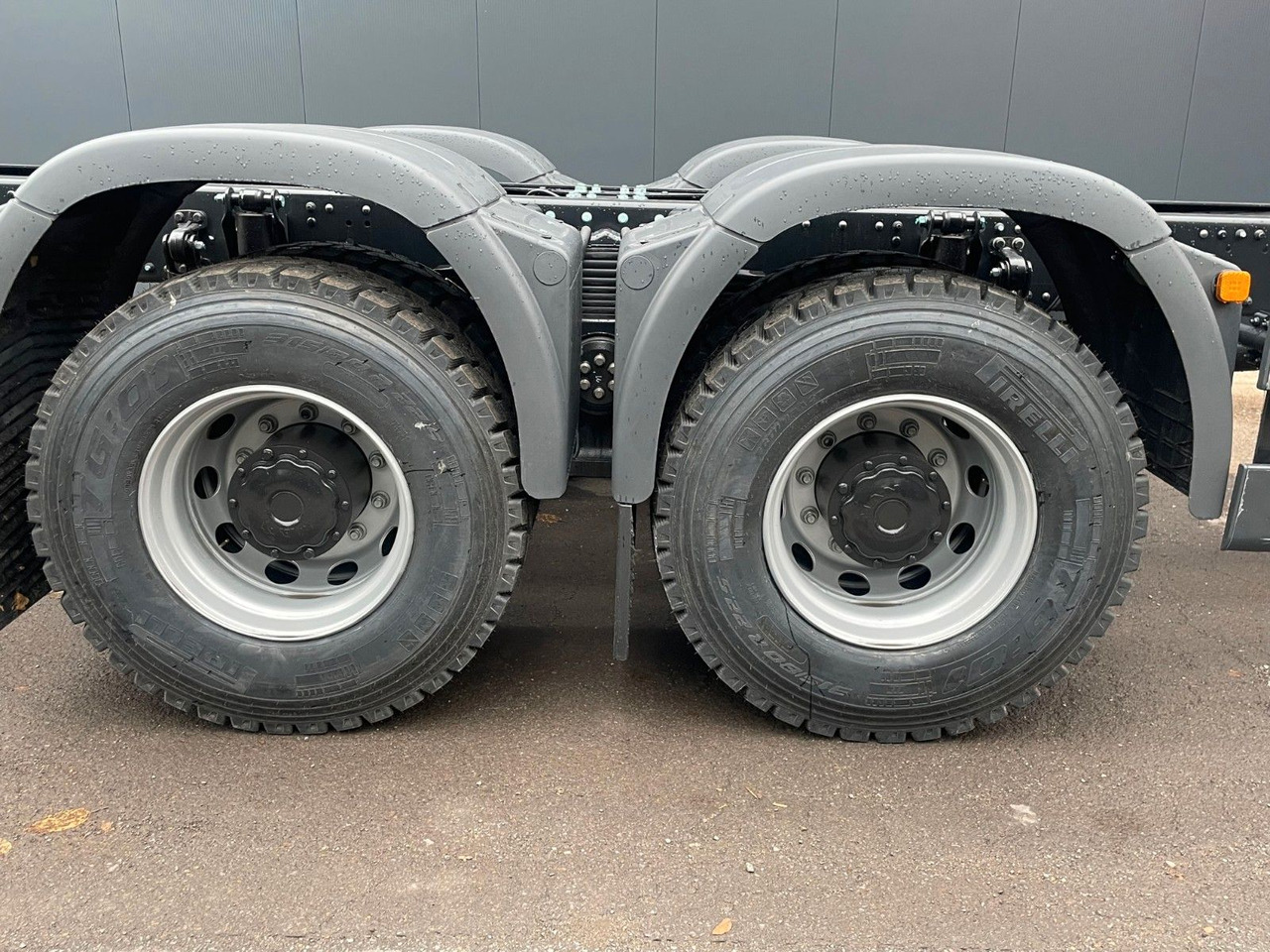 Châssis cabine MAN TGX 33.510 6X4 BL: photos 6