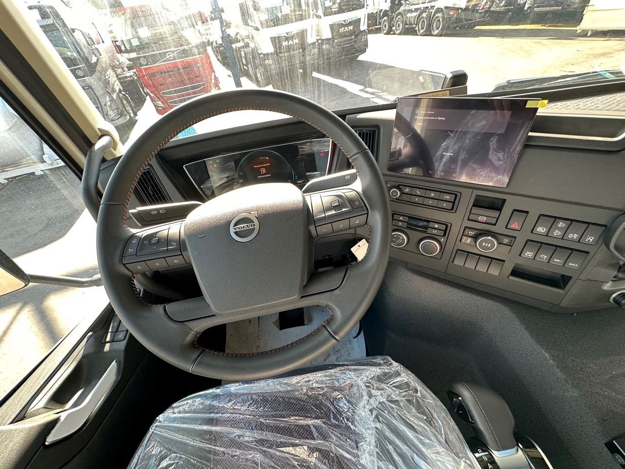 Volvo FMX 500 8x4 — crédit-bail Volvo FMX 500 8x4: photos 14
