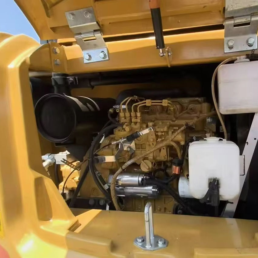 CAT 308 E 2 - Mini pelle: photos 1 CAT 308 E 2 - Mini pelle: photos 1