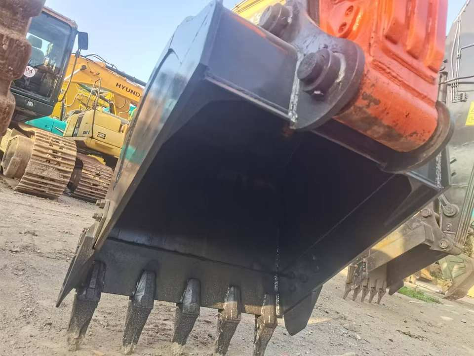 Doosan DX 225 - Pelle sur chenille: photos 3 Doosan DX 225 - Pelle sur chenille: photos 3