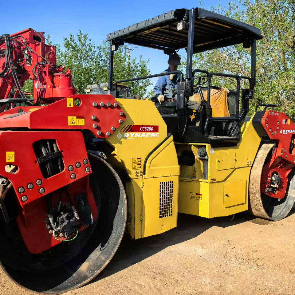 Hot Sale Used Dynapac CC6200 Road Roller Good Condition Double Steel Wheel Original Sweden Construction Machine Cheap Loader - Rouleau compresseur: photos 1 Hot Sale Used Dynapac CC6200 Road Roller Good Condition Double Steel Wheel Original Sweden Construction Machine Cheap Loader - Rouleau compresseur: photos 1