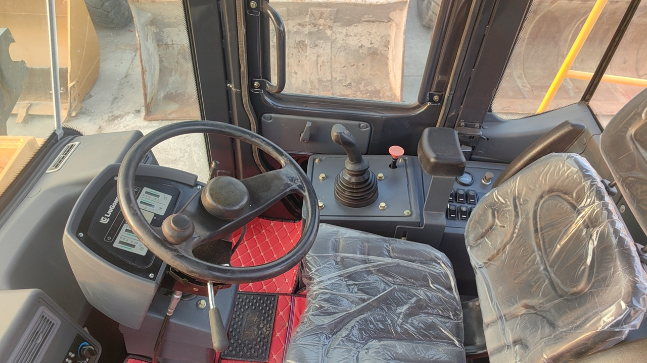 LIUGONG 856 - Chargeuse sur pneus: photos 3 LIUGONG 856 - Chargeuse sur pneus: photos 3