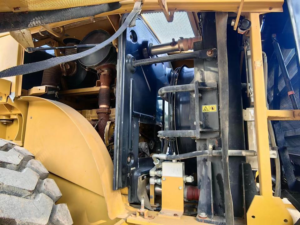 Chargeuse sur pneus Original CAT Used CAT 950GC Wheel Loader Caterpillar 950GC CAT Loader Low Service Time: photos 6 Chargeuse sur pneus Original CAT Used CAT 950GC Wheel Loader Caterpillar 950GC CAT Loader Low Service Time: photos 6