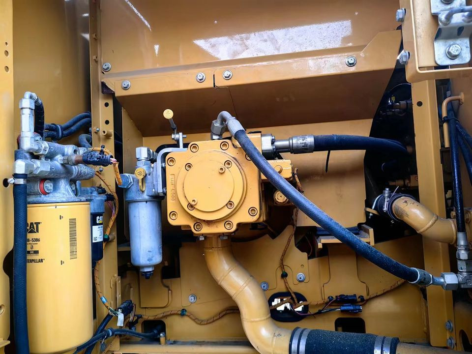 Original Caterpillar 320 Excavator 20 Tons Used, Excavadora CAT 320 320GC 320GX 320NG 323 325 326 329 330 Excavator on Sale - Pelle sur chenille: photos 5 Original Caterpillar 320 Excavator 20 Tons Used, Excavadora CAT 320 320GC 320GX 320NG 323 325 326 329 330 Excavator on Sale - Pelle sur chenille: photos 5