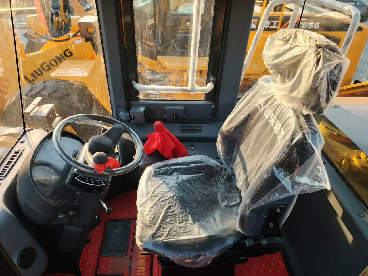 SDLG LG958F - Chargeuse sur pneus: photos 5 SDLG LG958F - Chargeuse sur pneus: photos 5