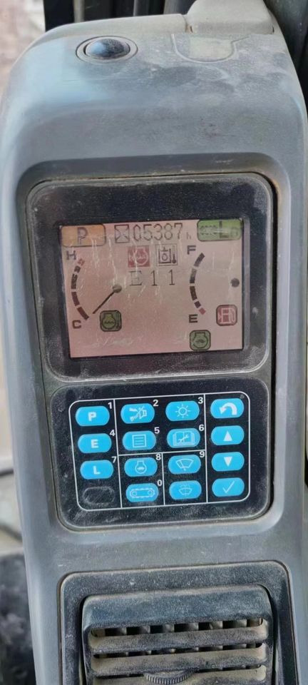 USED EXCAVATOR Good Condition Komatsu PC600-8 Original Japan Cheap Used Excavators Used Original Japan Komatsu PC600 - Pelle sur chenille: photos 4 USED EXCAVATOR Good Condition Komatsu PC600-8 Original Japan Cheap Used Excavators Used Original Japan Komatsu PC600 - Pelle sur chenille: photos 4