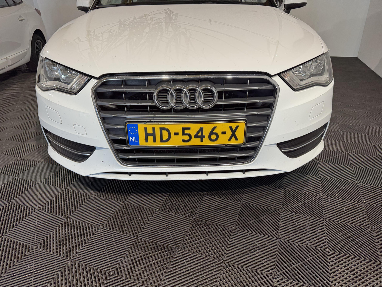 Audi A3 1.2 TFSI Attraction Pro Line Aut.| 2015 | 177.618 km | HD-546-X - Voiture à hayon: photos 2 Audi A3 1.2 TFSI Attraction Pro Line Aut.| 2015 | 177.618 km | HD-546-X - Voiture à hayon: photos 2