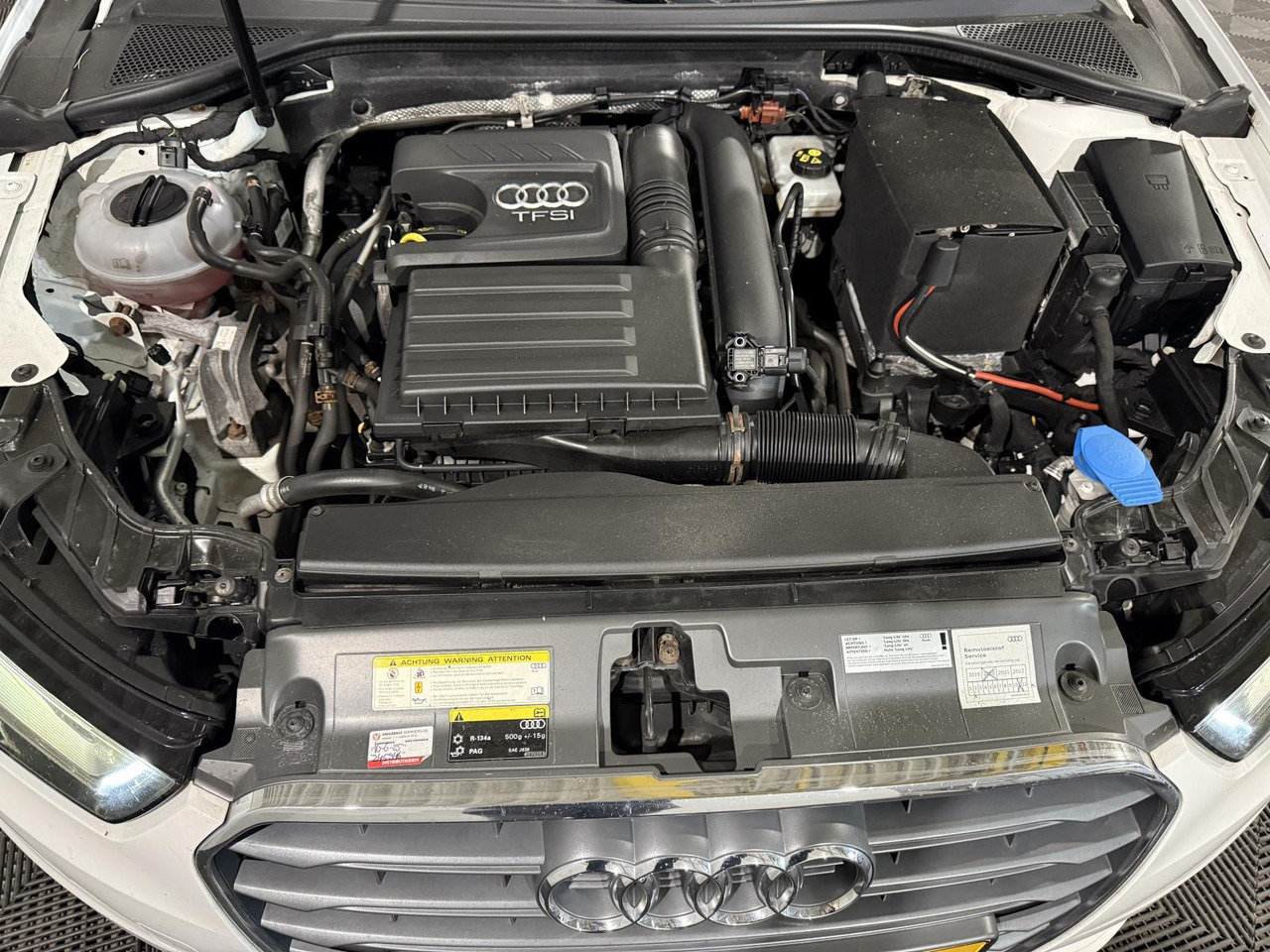 Audi | A3 Limousine | 1.4 TFSI Attraction Pro Line Plus Automaat | 2016 | 256.538 km | PT353Z | Geen oordeel - Berline: photos 3 Audi | A3 Limousine | 1.4 TFSI Attraction Pro Line Plus Automaat | 2016 | 256.538 km | PT353Z | Geen oordeel - Berline: photos 3