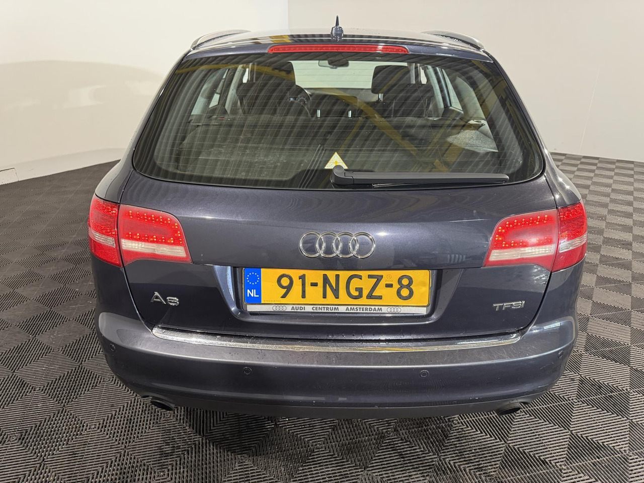 Audi | A6 Avant | 2.0 TFSI Business Edition | 2010 | 250.455 km | 91NGZ8 | Logisch - Voiture: photos 2 Audi | A6 Avant | 2.0 TFSI Business Edition | 2010 | 250.455 km | 91NGZ8 | Logisch - Voiture: photos 2