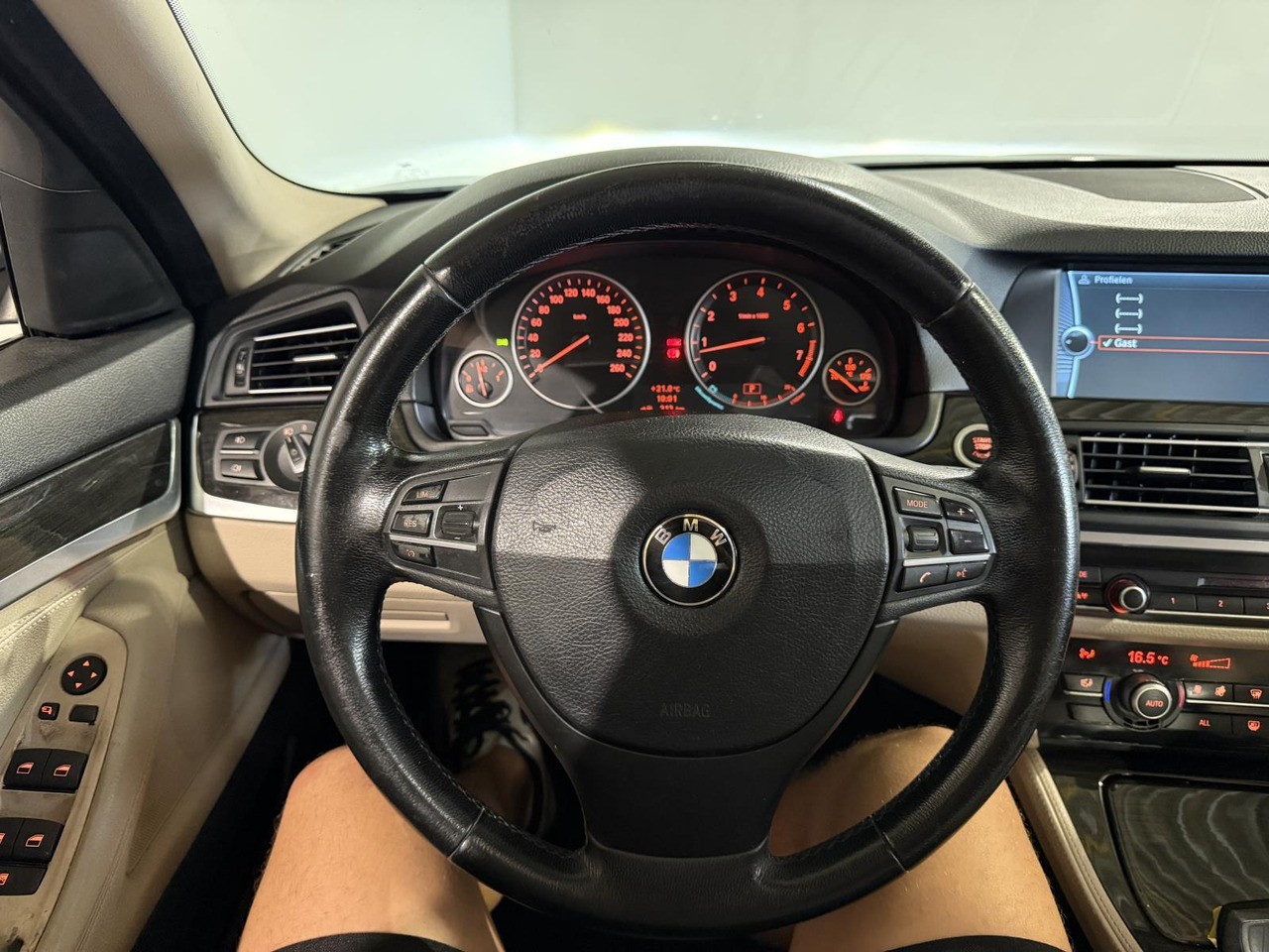 BMW 5-serie 523i High Executive M-sport | 2011 | 259.445 km | G-885- VL - Berline: photos 4 BMW 5-serie 523i High Executive M-sport | 2011 | 259.445 km | G-885- VL - Berline: photos 4