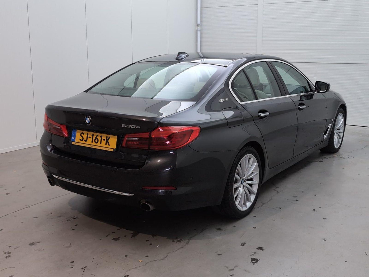 BMW 5-serie 530e iPerformance High Executive | 2018 | 183.874 km | Automaat | SJ161K | NAP: Logisch - Berline: photos 4 BMW 5-serie 530e iPerformance High Executive | 2018 | 183.874 km | Automaat | SJ161K | NAP: Logisch - Berline: photos 4
