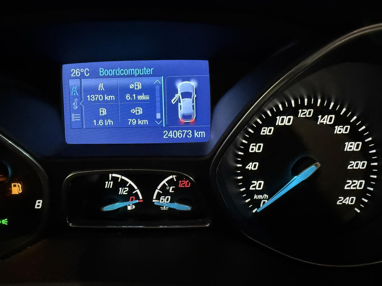 Ford | Focus Wagon | 1.0 EcoBoost Edition Plus | 2014 | 240.673 km | 4TXL50 | Logisch - Voiture: photos 5 Ford | Focus Wagon | 1.0 EcoBoost Edition Plus | 2014 | 240.673 km | 4TXL50 | Logisch - Voiture: photos 5
