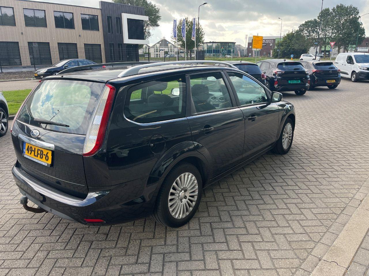 Ford Focus Wagon 1.8 Limited | 2010 | 294.038 km | 49LFB6 | NAP: Logisch - Voiture: photos 4 Ford Focus Wagon 1.8 Limited | 2010 | 294.038 km | 49LFB6 | NAP: Logisch - Voiture: photos 4