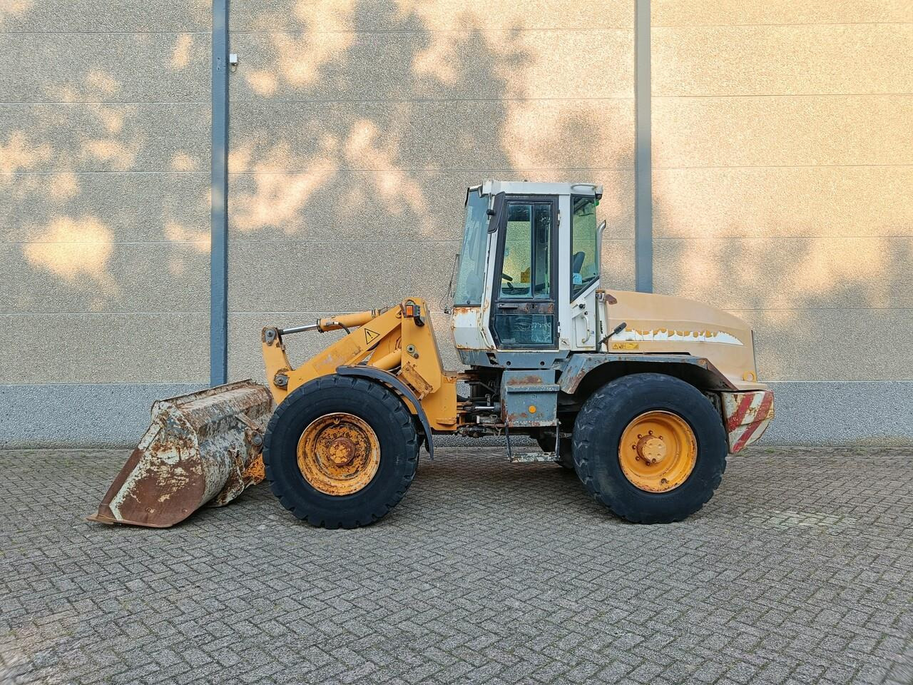 Liebherr L514 Shovel - Chargeuse sur pneus: photos 3 Liebherr L514 Shovel - Chargeuse sur pneus: photos 3