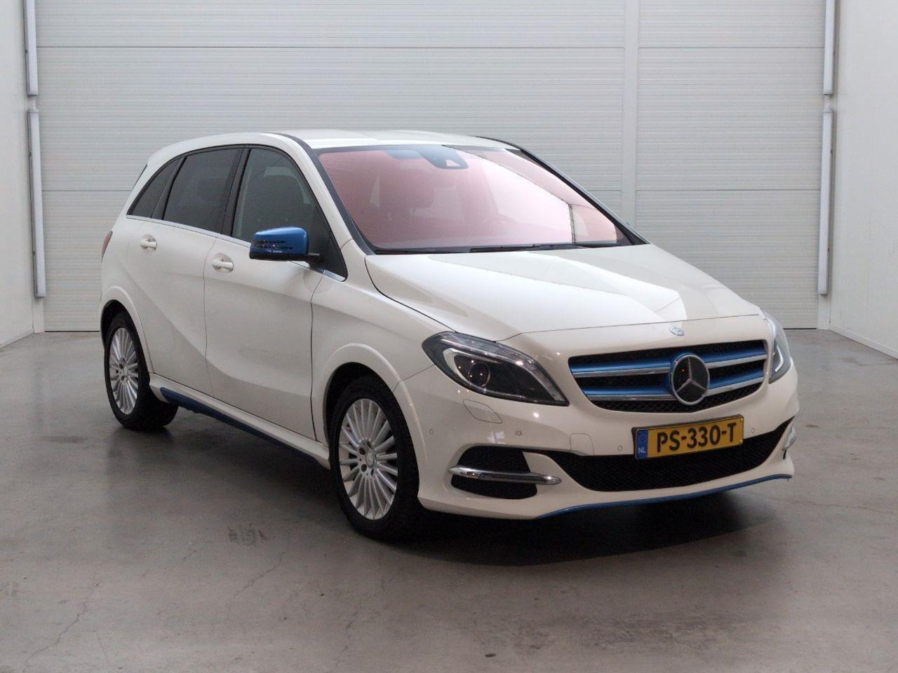 Mercedes - Benz B - klasse 250 e Prestige 28 kWh | 2017 | 84.589 km | PS330T | NAP: Geen oordeel - Voiture: photos 2 Mercedes - Benz B - klasse 250 e Prestige 28 kWh | 2017 | 84.589 km | PS330T | NAP: Geen oordeel - Voiture: photos 2