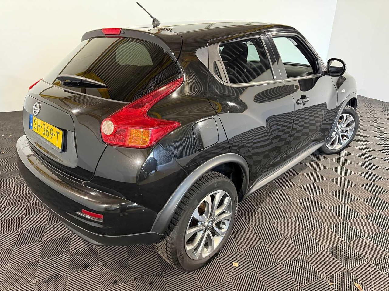 Nissan Juke 1.6 Tekna SH-369-T 215.081 km - Voiture: photos 5 Nissan Juke 1.6 Tekna SH-369-T 215.081 km - Voiture: photos 5