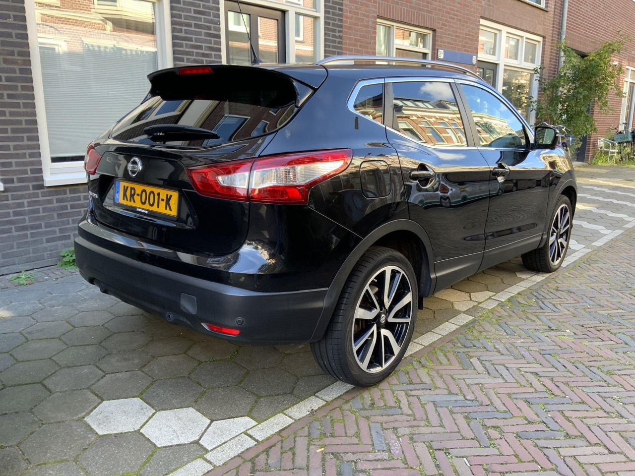 Nissan | Qashqai | 1.2 Tekna | 2016 | 193.328 km | Automaat | KR001K | Logisch - SUV: photos 2 Nissan | Qashqai | 1.2 Tekna | 2016 | 193.328 km | Automaat | KR001K | Logisch - SUV: photos 2
