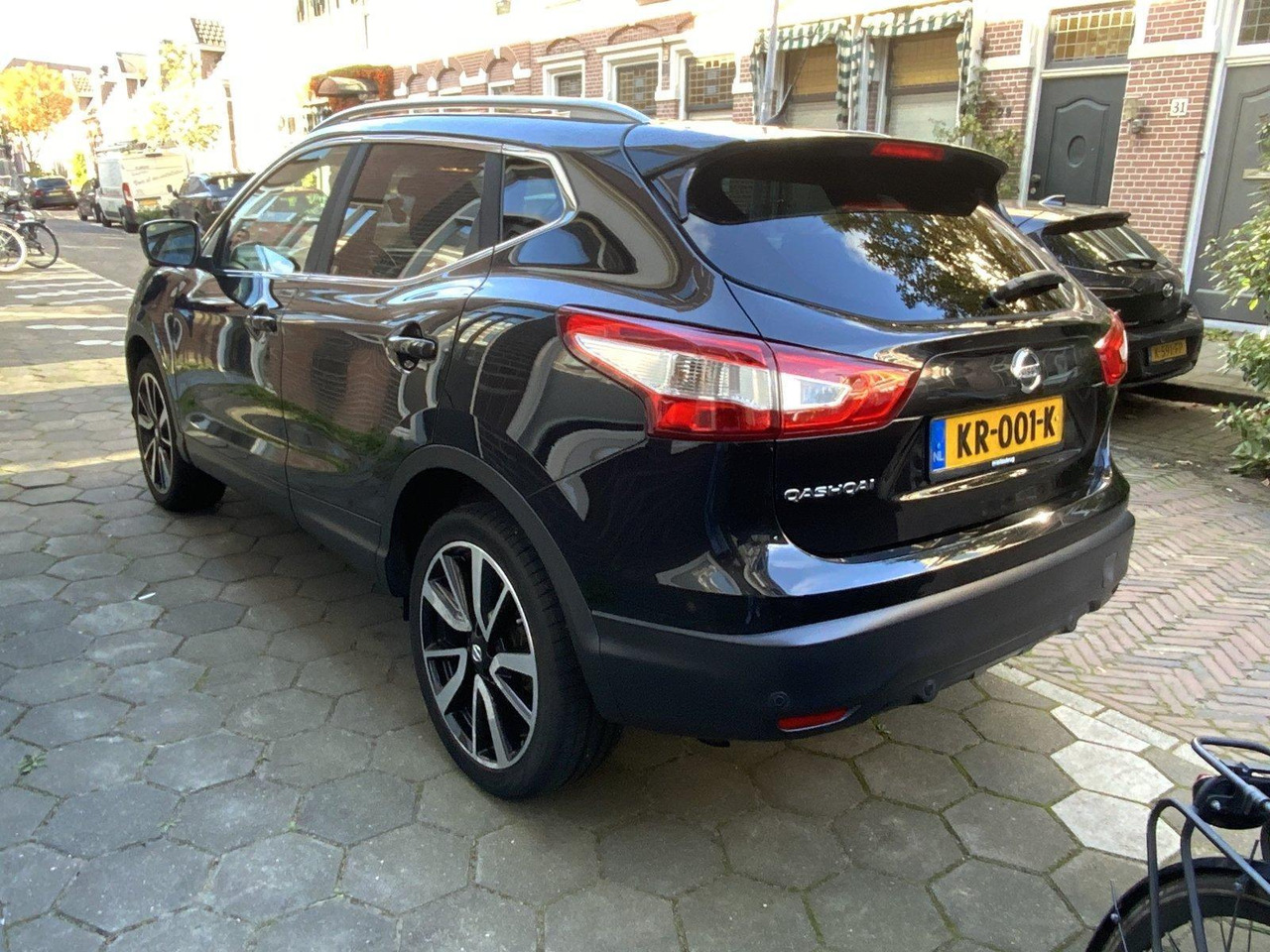 Nissan | Qashqai | 1.2 Tekna | 2016 | 193.328 km | Automaat | KR001K | Logisch - SUV: photos 4 Nissan | Qashqai | 1.2 Tekna | 2016 | 193.328 km | Automaat | KR001K | Logisch - SUV: photos 4
