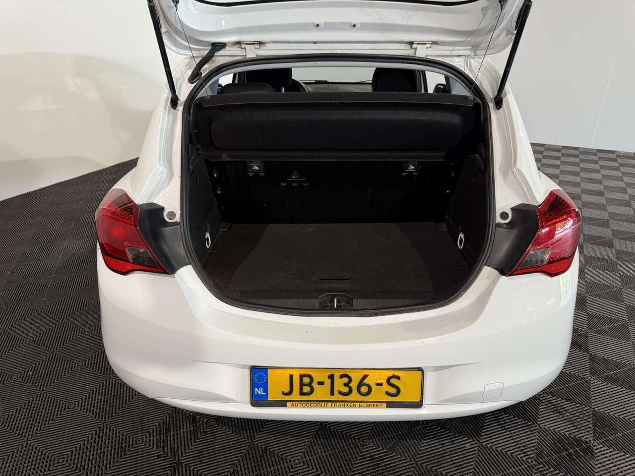 Opel Corsa 1.3 CDTI Business+ 2016 274.545 km JB-136-S - Voiture à hayon: photos 4 Opel Corsa 1.3 CDTI Business+ 2016 274.545 km JB-136-S - Voiture à hayon: photos 4