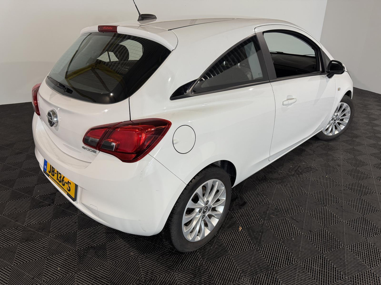 Opel Corsa 1.3 CDTI Business+ 2016 274.545 km JB-136-S - Voiture à hayon: photos 5 Opel Corsa 1.3 CDTI Business+ 2016 274.545 km JB-136-S - Voiture à hayon: photos 5