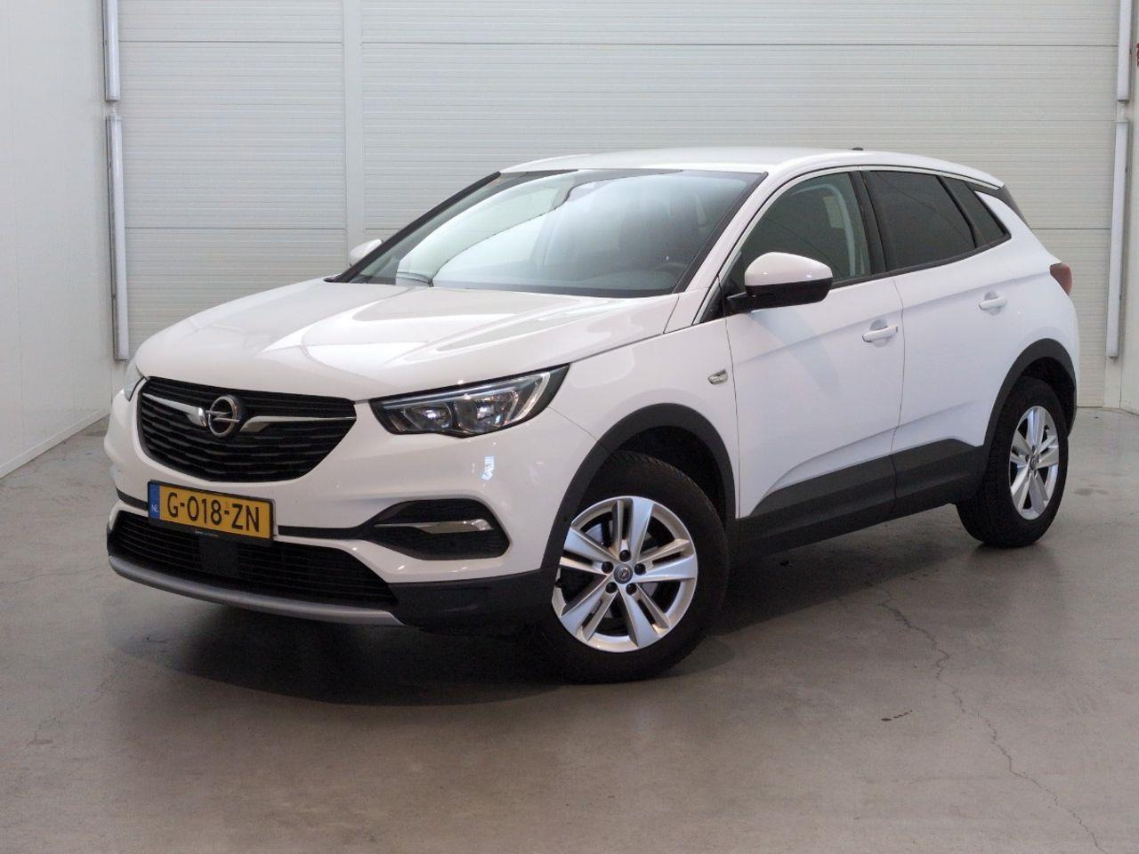 Opel Grandland X 1.2 Turbo Business Executive | 2020 | 195.958 km | Automaat | G018ZN | NAP: Logisch - SUV: photos 1 Opel Grandland X 1.2 Turbo Business Executive | 2020 | 195.958 km | Automaat | G018ZN | NAP: Logisch - SUV: photos 1